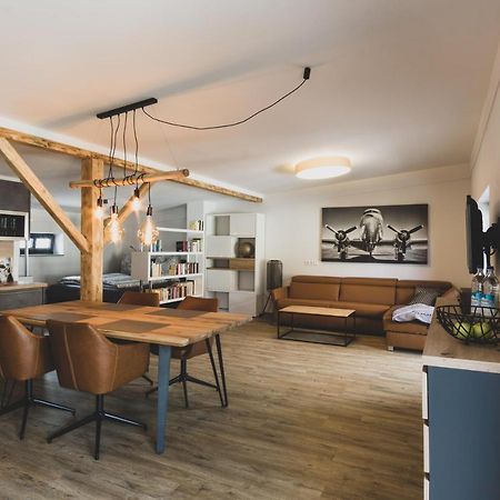 Modernes Loft Vor Den Toren Des Chiemgaus Tacherting Экстерьер фото